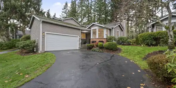 4131 243rd SE