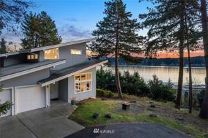 3930 Lake Sammamish NE