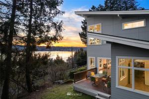 3930 Lake Sammamish NE