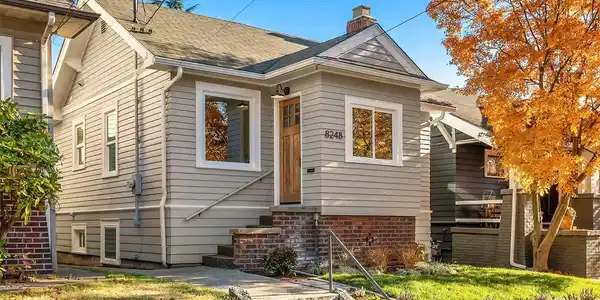 8248 15th NE