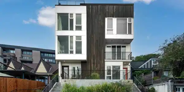 2125 Dexter N