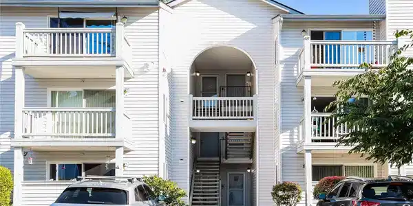 11325 19th SE