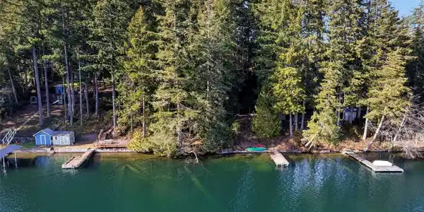 2820 Phillips Lake Loop