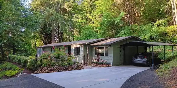 4929 Black Lake SW