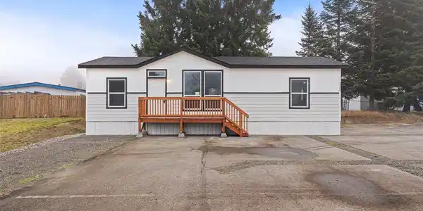 5322 Roslyn SE