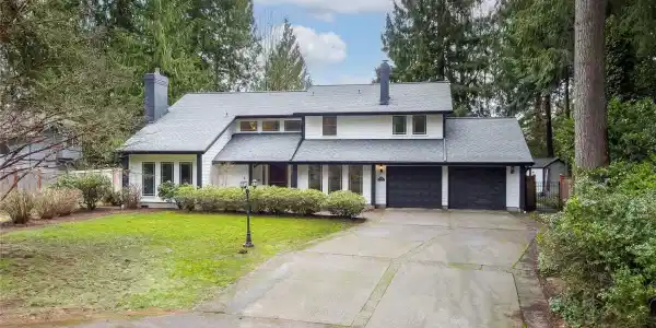 7206 Twin Cedar SE