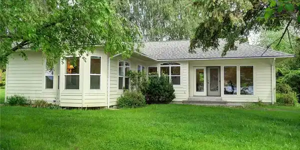 83 Eastlake Road