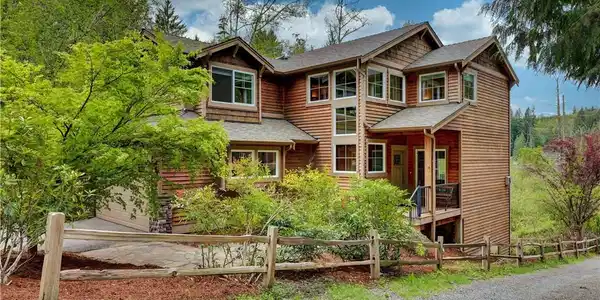1428 Lake Roesiger Drive