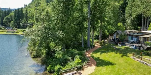 990 Lake Whatcom