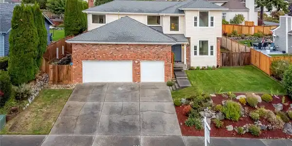4729 Silver Bow NE