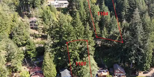 1107 & 1104 Summit Lake Shore NW