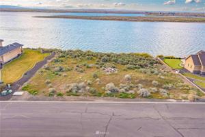 7225 Dune Lake SE