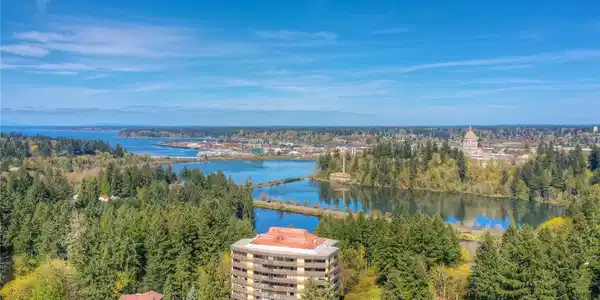 1910 Evergreen Park SW