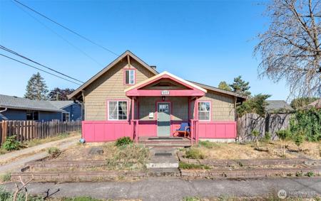 405 Hemlock