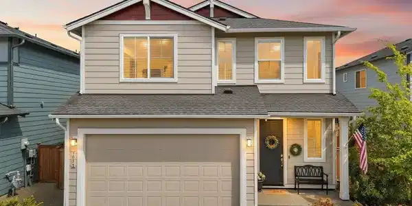 2032 Cantergrove SE