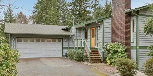 19340 47th NE