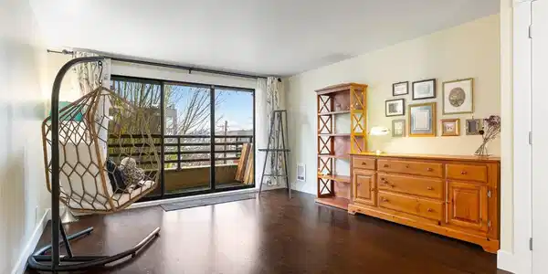 3401 Wallingford N