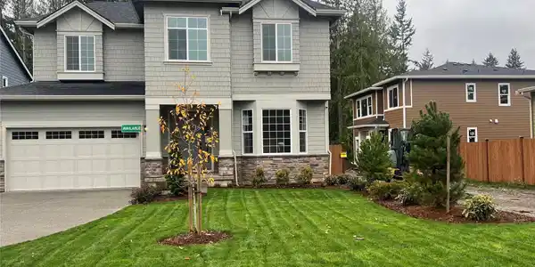 6504 213th (Lot 6) E