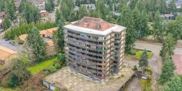 1910 Evergreen Park SW