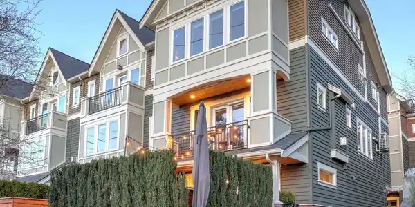 222 A 12th E