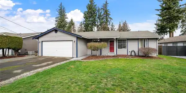 20416 71st E