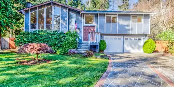 32215 46th PL SW