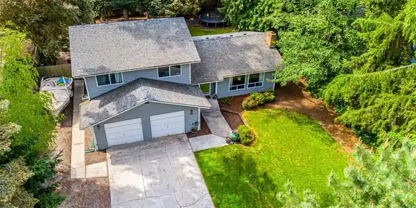 416 28th SE