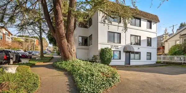 207 Edgar