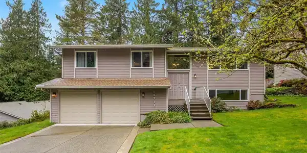 19711 41st NE