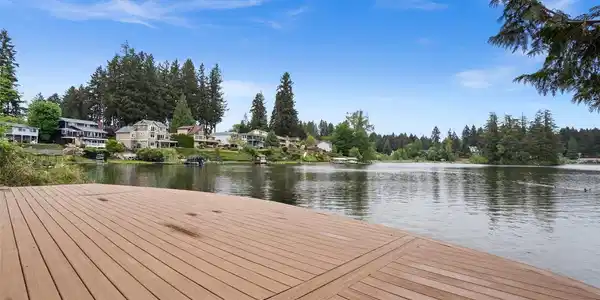 3502 Long Lake SE