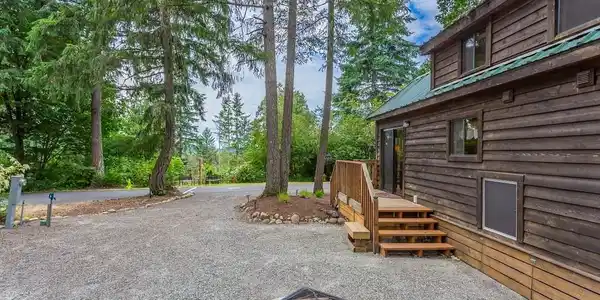 1546 Reservation Road SE