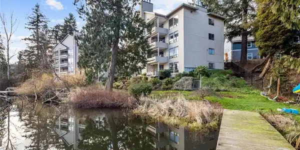 19528 Echo Lake N