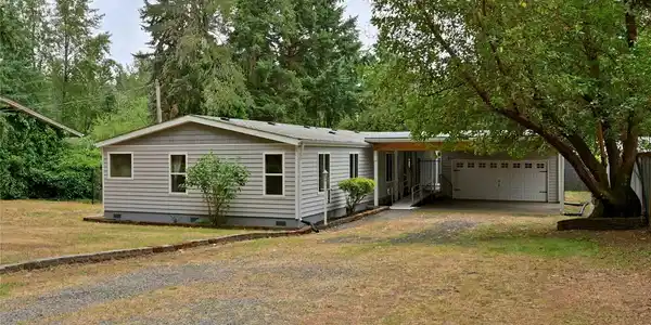 6827 Holmes Island SE