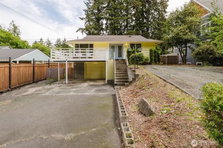 3234 Rocky Point NW