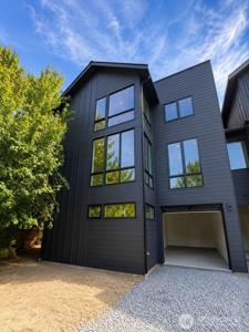 5301 49th SW