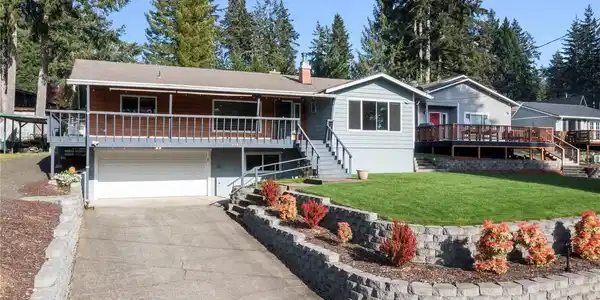 370 Mason Lake E