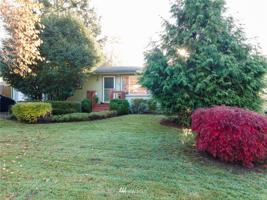 374 Lakeside Drive