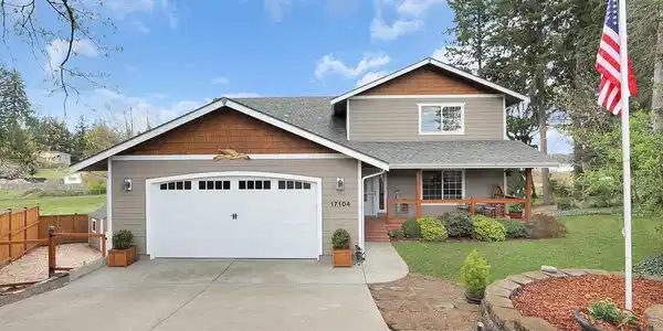 17104 Lakepoint SE