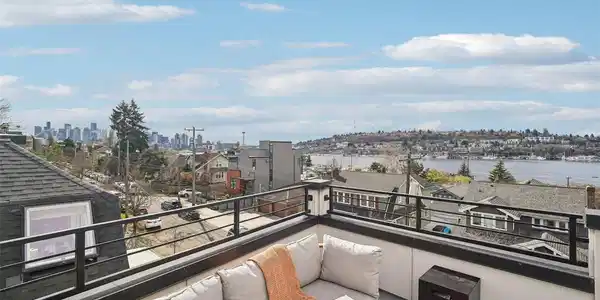 2514 Yale E