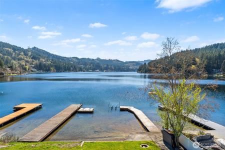 1521 Summit Lake Shore NW