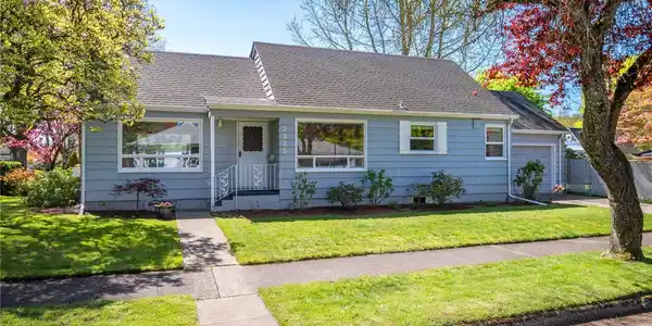 2225 Larch