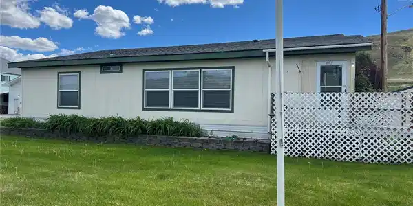 602 Foster Ave.