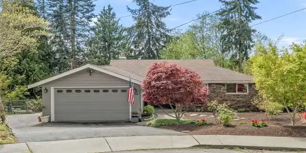 6706 234th SW