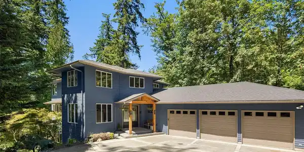 18603 Spring Lake SE