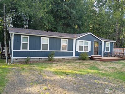 561 Lakeshore E