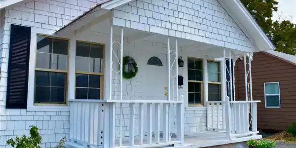 27 Hamilton