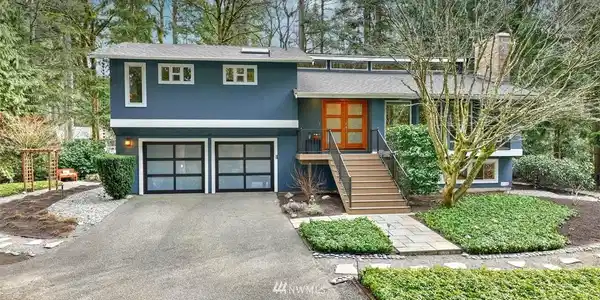 2822 252nd SE