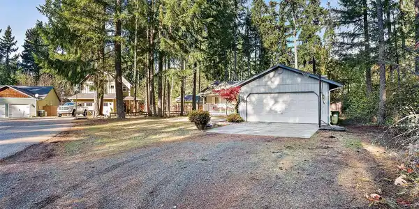 18307 Avonwood