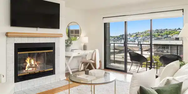 2012 Eastlake E