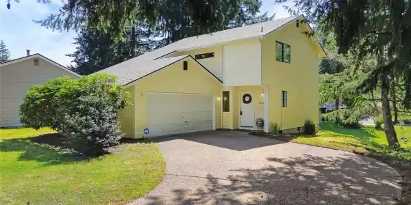 3207 Carpenter Hills SE